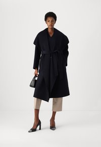 IVY OAK CARRIE ROSE - Cappotto classico - navy blue