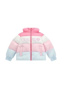Giacca imbottita con design a blocchi di colore in rosa e azzurro chiaro, chiusura con zip davanti, polsini elastici e logo "GUESS" ricamato sul petto.
