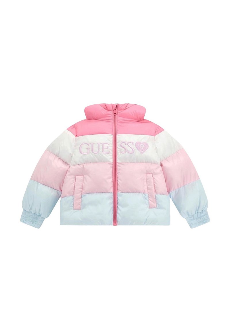 Giacca imbottita con design a blocchi di colore in rosa e azzurro chiaro, chiusura con zip davanti, polsini elastici e logo "GUESS" ricamato sul petto.