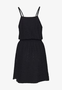 Czarna koronkowa sukienka na cienkich ramiączkach, z marszczoną, elastyczną talią i rozkloszowanym dołem. Posiada kwiatowy wzór z fakturowanym wykończeniem.