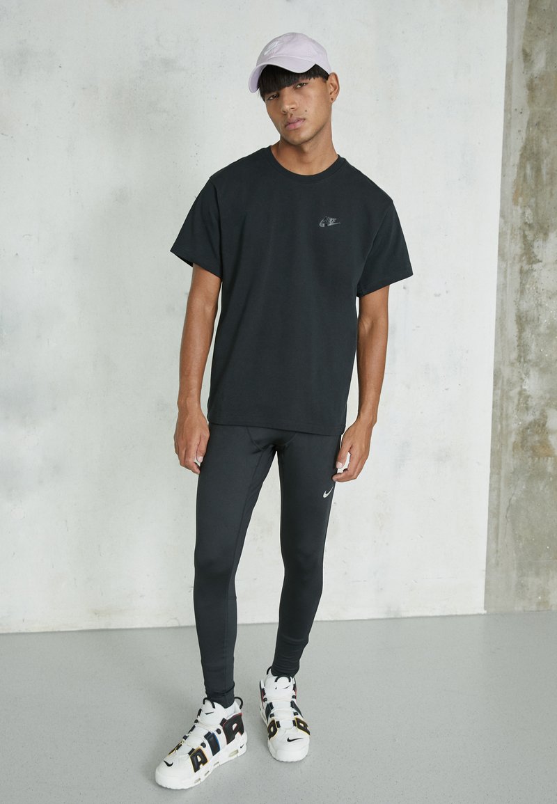 Nike Sportswear Basic T-shirt - black - Zalando.de