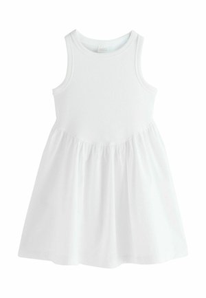 Ärmelloses weißes Kleinkindkleid mit geripptem, figurbetontem Oberteil und gerafftem Rock, aus weichem Baumwollstoff, vor schlichtem weißem Hintergrund.