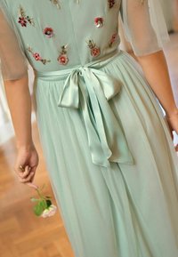 Love & Roses REGULAR FIT - Maksimekko - green