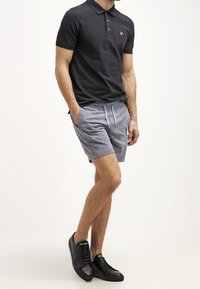 Lyle & Scott Polotričko - black