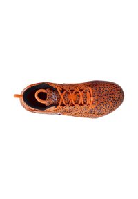 Scarpa da atletica arancione con un motivo a pois, design con lacci e linguetta sul tallone. Interno minimalista, suola in gomma e materiale traspirante.