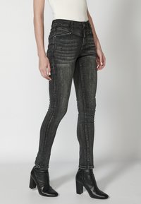 Koroshi LONG  - Vaqueros pitillo - denim black denim