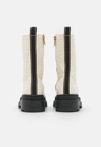 Scotch & Soda Platåstövletter - off-white