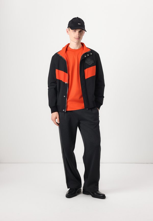 THOMPSON - Print T-shirt - dark orange4