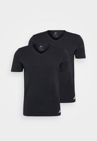 Schwarze V-Ausschnitt-T-Shirts, kurze Ärmel, aus weichem Stoff. Mit flachen Nähten und einem kleinen weißen Logo an der Unterseite. Set mit zwei Stück.