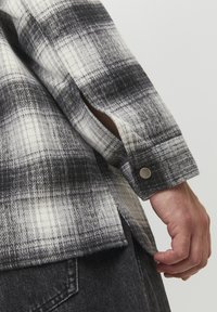 Jack & Jones Lehká bunda - grey