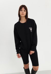 Even&Odd Melegítőfelső - black
