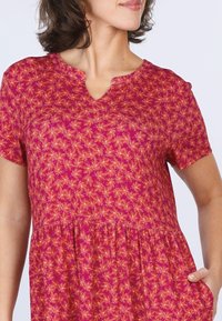 Deerberg IVIA FLOWER - Freizeitkleid - raspberry