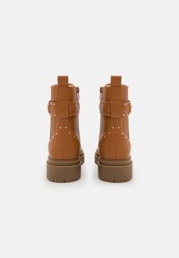 Anna Field Kotníkové boty na platformě - cognac