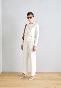 Lindex LUNAR - Chaqueta de punto - light dusty white