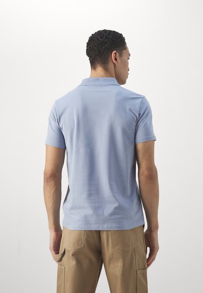 Filippa K Polo krekls - faded blue