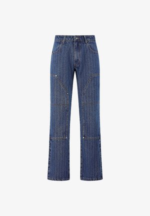 Vaqueros de denim azul con un patrón de rayas, que cuentan con un diseño de pierna recta, múltiples bolsillos y acentos de metal.