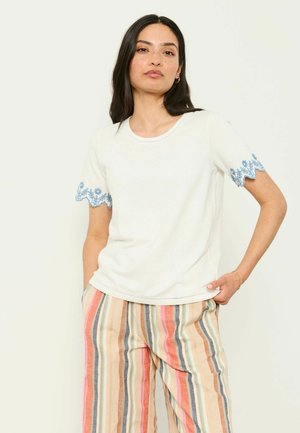 FatFace, REGULAR FIT - EMBROIDERED SLEEVE T SHIRT - Tričko s potlačou - ivory