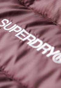 Superdry & Co HOODED FUJI MID PADDED - Manteau d'hiver - smoky aubergine purple