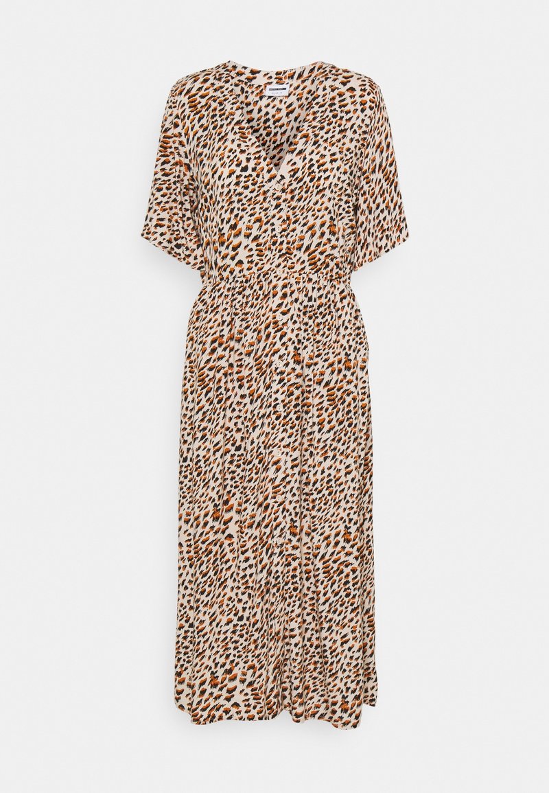 Abito midi a maniche corte con chiusura a bottoni, vita elastica, scollatura a V e motivo animalier arancione, nero e beige.