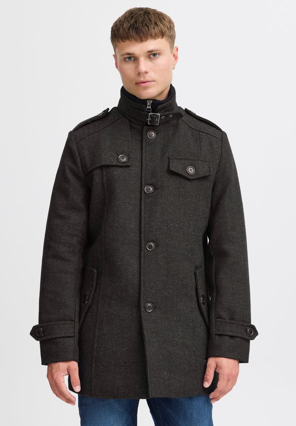 IDBRANDAN - Short coat