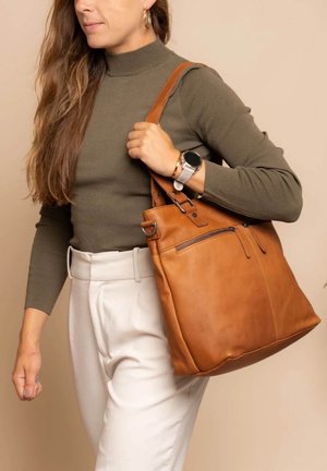 The Chesterfield Brand, LAPTOPFACH - Shopping Bag - cognac