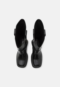 Vagabond Platåstövlar - black