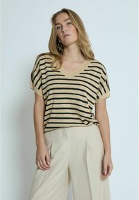Triko s potiskem - s black stripe