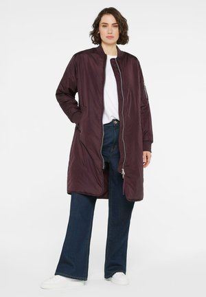LANGE IM BLOUSON-STIL - Short coat - deep plum