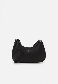 Borsa a spalla nera con texture perforata, forma curvata, tracolla regolabile e dettaglio del logo. Presenta superfici lisce e testurizzate.