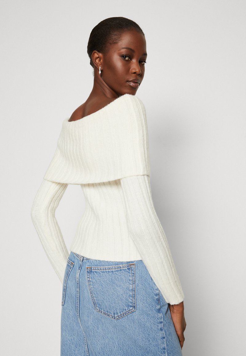 abercrombie off the shoulder top
