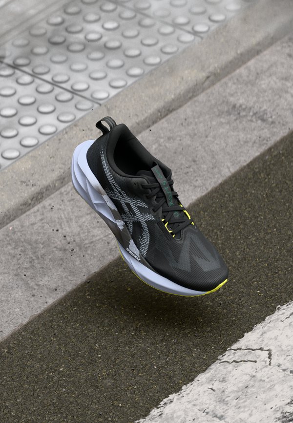 NOVABLAST 5 - Laufschuh Straße