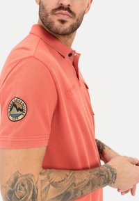 camel active Poloshirt - faded red