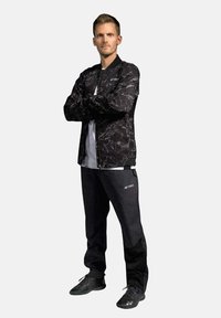 Yonex Chaqueta de entrenamiento - black