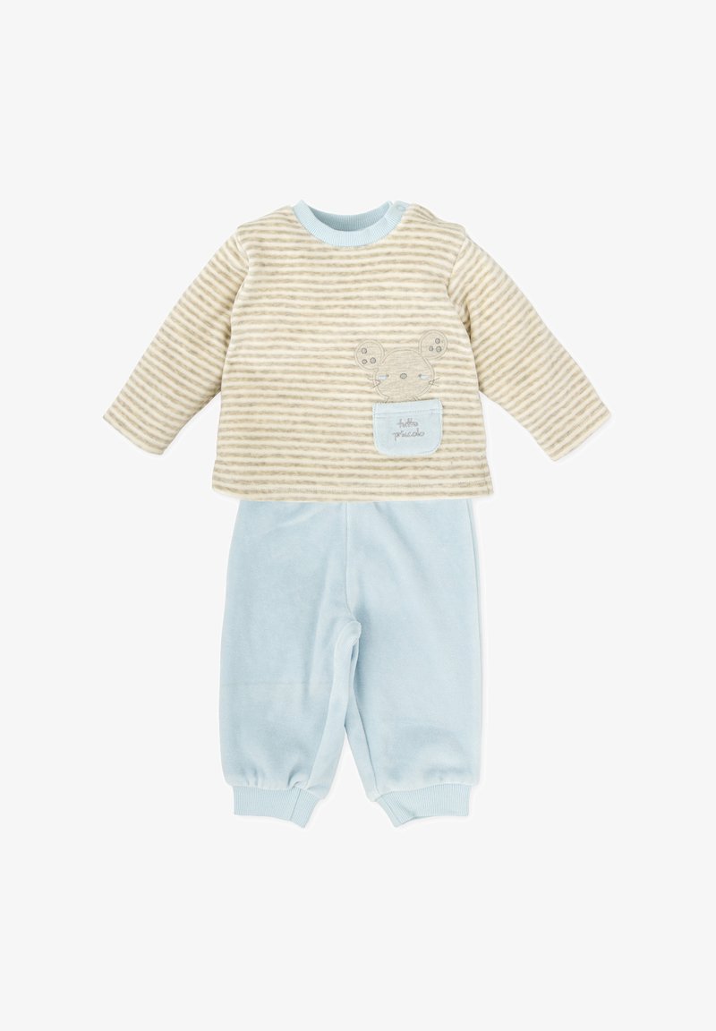 Top de manga larga a rayas color beige con un bolsillo azul que tiene un diseño de ratón. Pantalones suaves de tela de felpa con cinturilla elástica color azul completan el conjunto.