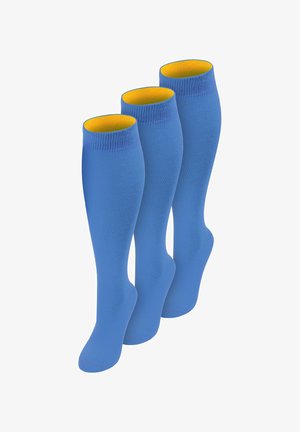 Drei Paar blaue knielange Socken mit gelbem Innenfutter, nebeneinander auf weißem Hintergrund angeordnet.