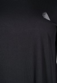 Thumbnail Image 6