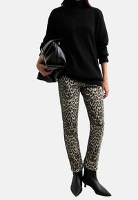 New Look Jeans a sigaretta - brown