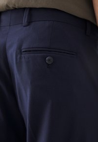 Selected Homme SLHSLIM CEDRIC STRUCTURE SUIT - Odijelo - navy