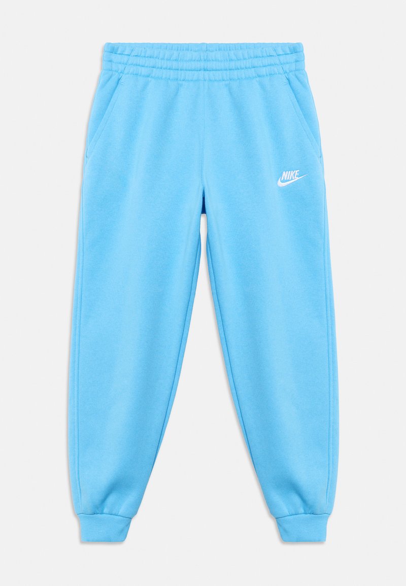 Ανοιχτού μπλε χρώματος φόρμα Nike με ελαστική μέση και μάνσες, πλαϊνές τσέπες και λευκό λογότυπο Nike στο πάνω αριστερό μηρό.