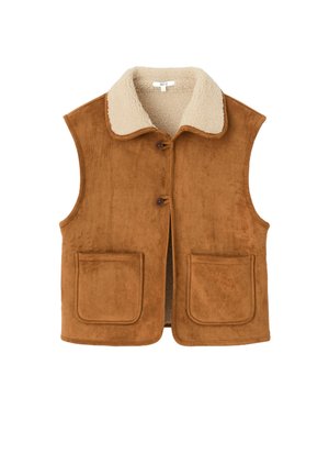 Veste en daim marron avec un col en fausse fourrure crème, comprenant deux poches avant et une fermeture par boutons. Texture lisse avec un design simple.