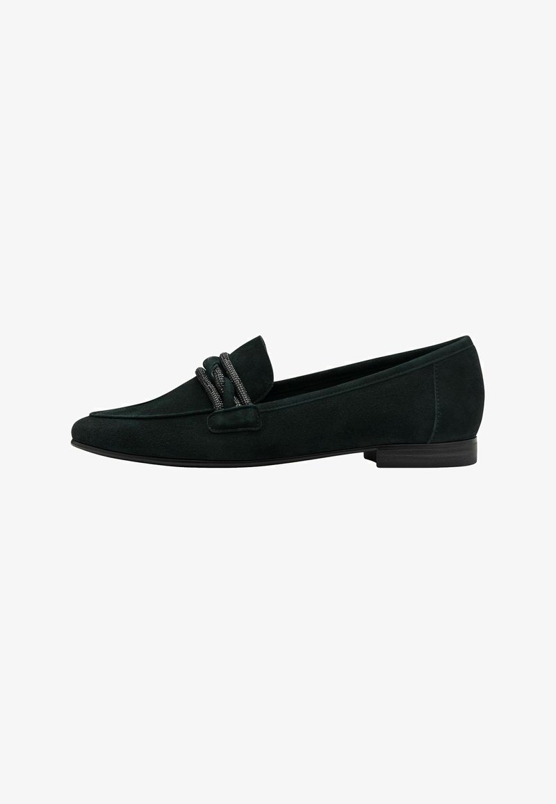 Tumedate roheline suede loafer, millel on terav nina ja dekoratiivne sõlm üksikasjaga, millel on tekstuurne aktsent. Madal must konts, mis tagab lisastabiilsuse.