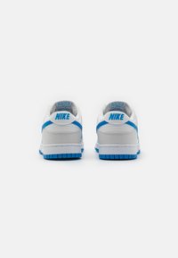 Nike Sportswear DUNK RETRO biały
