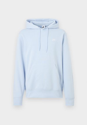 Ανοιχτό μπλε φούτερ Nike με μπροστινή τσέπη καγκουρό, κουκούλα με κορδόνι και μικρό λευκό λογότυπο Nike στο αριστερό στήθος.