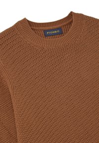 Brown knit sweater with a textured pattern, round neckline, and ribbed cuffs. Features a dark label with "PIOMBO" in gold lettering.