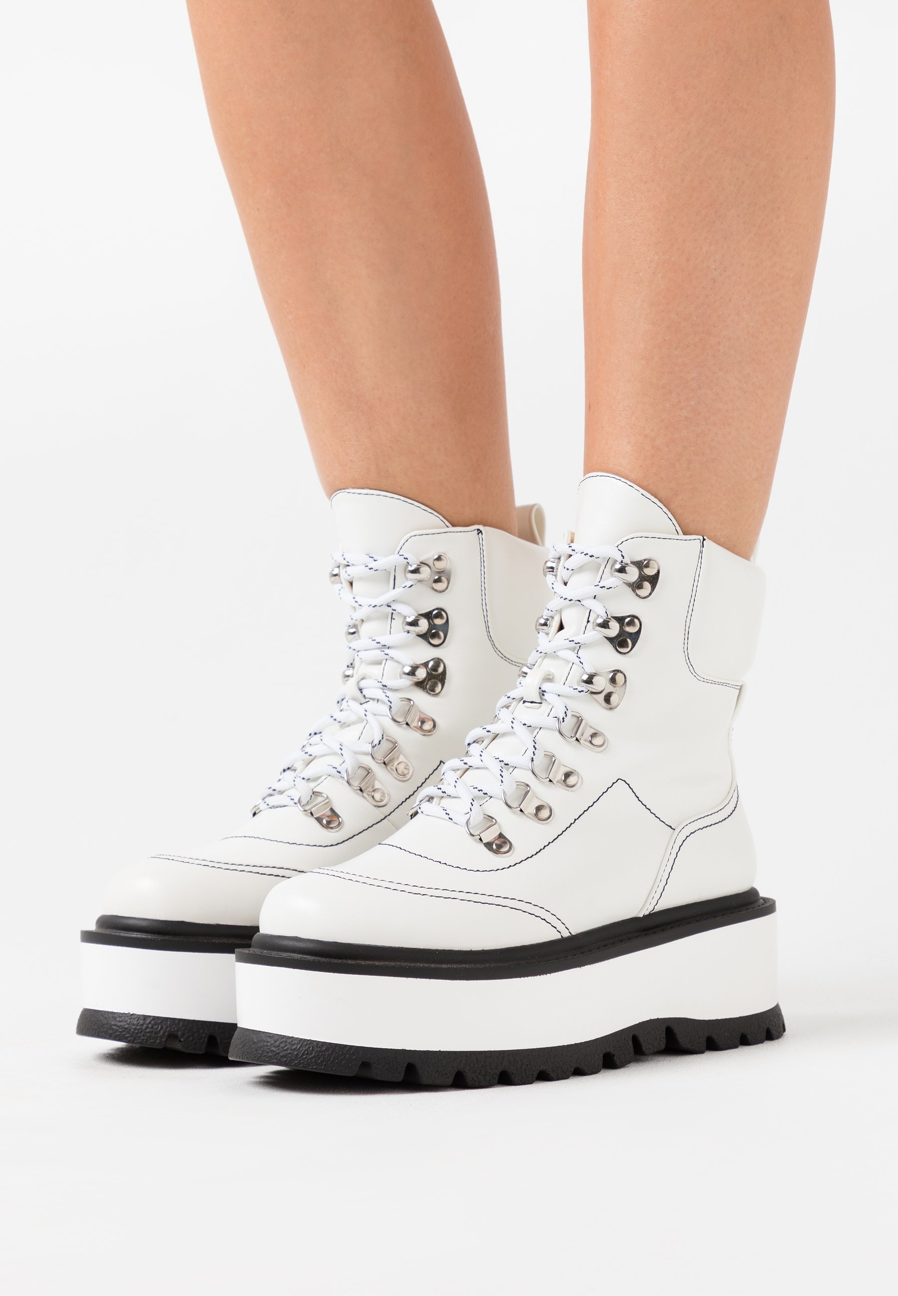 Koi Footwear VEGAN HYDRA - Enkellaarsjes met plateauzool - white/wit -  Zalando.nl