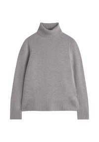 Jersey de color gris con cuello y puños acanalados, hecho de material de punto suave. Presenta costuras de hombro caídas y un corte relajado.