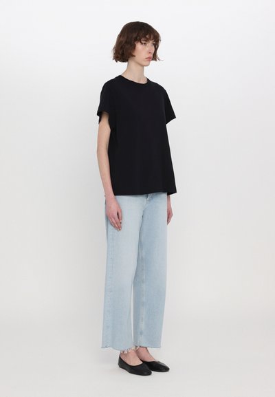 Iro TABITHA - Basic T-shirt - black