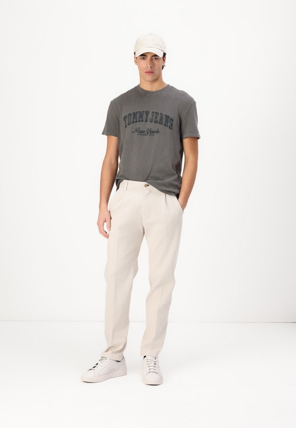 VINTAGE VARSITY TEE - Print T-shirt3