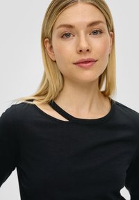 s.Oliver Langarmshirt - schwarz