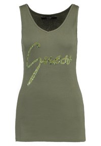 Ärmløs olivengrøn ribbet tanktop med V-hals og "Guess" logo i grønne perler på tværs af brystet.